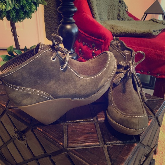 Rocket wedges - Picture 1 of 2